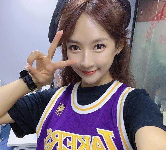 浙江树人大学怎么样，浙江树人大学学费一年多少（学校请了这个教练）