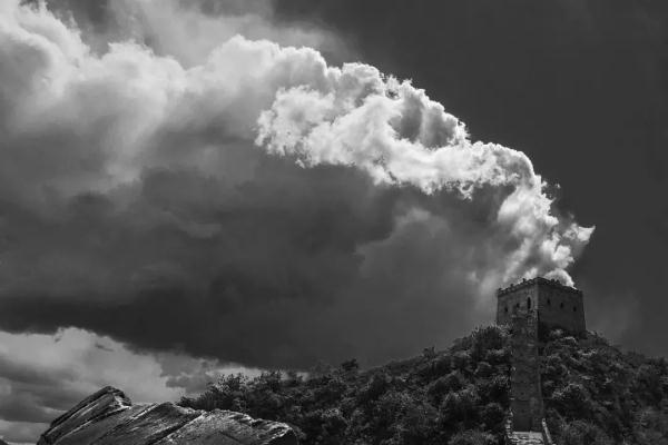 自拍风景照。居一.，如何自拍风景照（“90后”小伙拍出长城绝美四季图片）