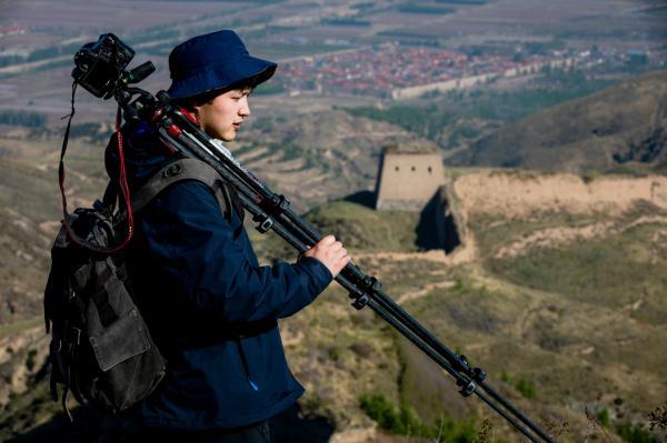 自拍风景照。居一.，如何自拍风景照（“90后”小伙拍出长城绝美四季图片）