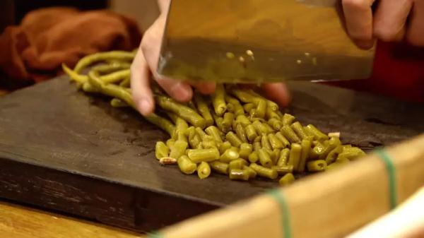 橄榄菜是什么菜，橄榄菜是什么?怎样制作橄榄菜（上桌全家抢着吃）