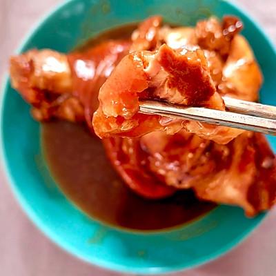 红烧扣肉的做法，扣肉的正宗做法梅菜扣肉（红烧猪肘）