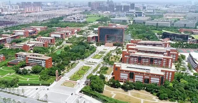 江苏农牧科技职业学院，江苏农牧科技职业学院最新排名（江苏农牧科技职业学院成为全国农业高职院校“排头兵”）