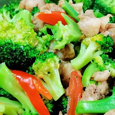 家常炒鸡腿的做法，炒鸡腿怎么炒（健康美味减脂餐.西兰花炒鸡腿）