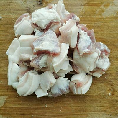 夹肉饼里面的肉怎样做才好吃，夹肉饼里面的肉怎么做（肉夹馍里的肉的秘籍分享）