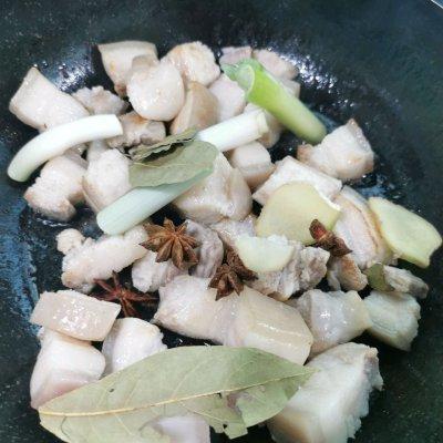 夹肉饼里面的肉怎样做才好吃，夹肉饼里面的肉怎么做（肉夹馍里的肉的秘籍分享）