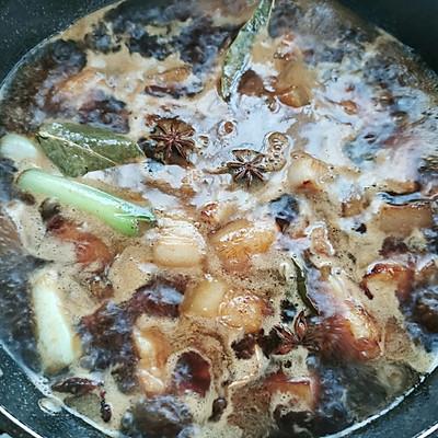 夹肉饼里面的肉怎样做才好吃，夹肉饼里面的肉怎么做（肉夹馍里的肉的秘籍分享）