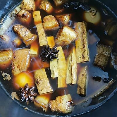 夹肉饼里面的肉怎样做才好吃，夹肉饼里面的肉怎么做（肉夹馍里的肉的秘籍分享）