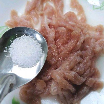 韭黄肉丝，川菜韭黄肉丝（#我心中的冬日限定#韭黄炒肉丝）