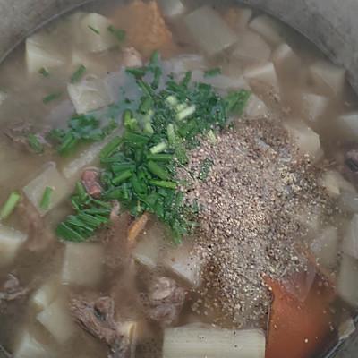 清炖羊排萝卜汤，清炖羊肉炖萝卜的做法（你一定喜欢的萝卜清炖羊肉羊排）