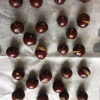 烤栗子的做法，微波烤栗子的做法（最详细的糖烤栗子的做法）