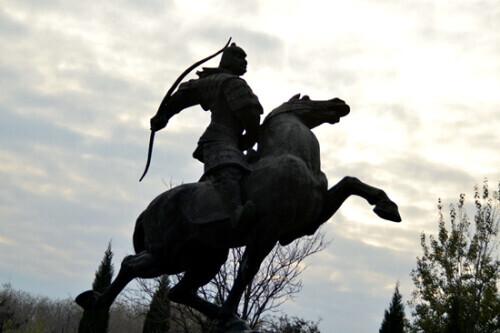 搜集出自邯郸的成语故事，三千年没改过地名