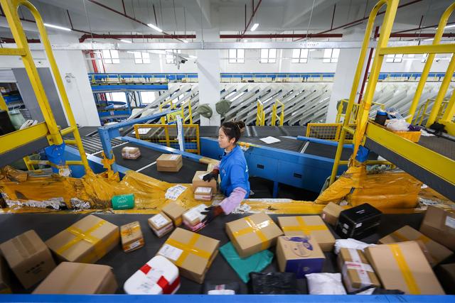 丰网速运单号是什么开头的，丰网速运快递单号查询（​退换货“江湖”起风）