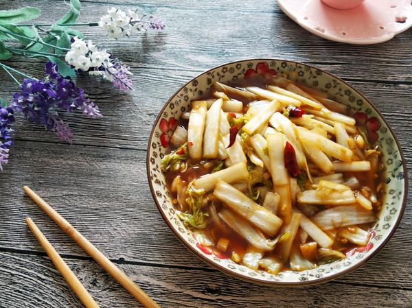 辣炒白菜的做法，炒辣白菜（#我心中的冬日限定#辣炒白菜条）