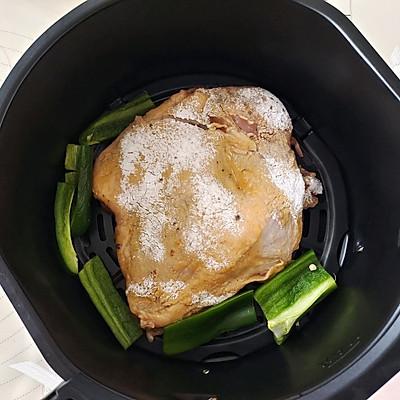 烤小鸡腿多少度多少时间，烤鸡腿需要多少分钟（#我心中的冬日限定#酥脆烤鸡腿）