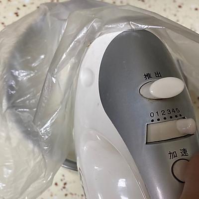 奶油是怎么做的，奶油怎么做（吃对剩奶油怎么办？自制黄油）