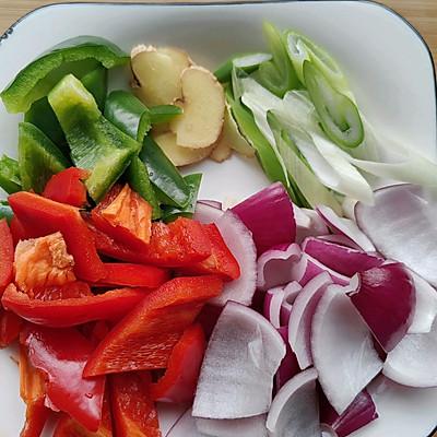 回锅肉配菜做法，回锅肉配菜大全（大厨教你做回锅肉）