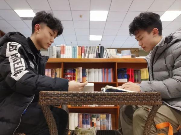 最牛学霸班39人保送，11人同时保送研究院、双一流（“乾坤兄弟”是怎样炼成的）