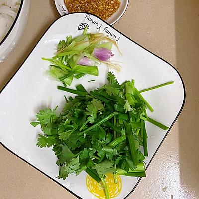 汤河粉怎么做好吃，河粉怎么做好吃汤河粉的家常做法（#我心中的冬日限定#捞河粉）