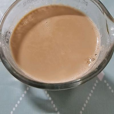 奶茶的家常做法，怎么做奶茶 在家里简单又好喝（好吃下饭的奶茶几分钟就学到手）