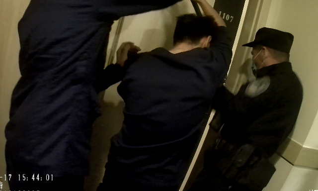 杭州女子酒店内电话打了一半，突然失联！10分钟后，一群人冲进房间...
