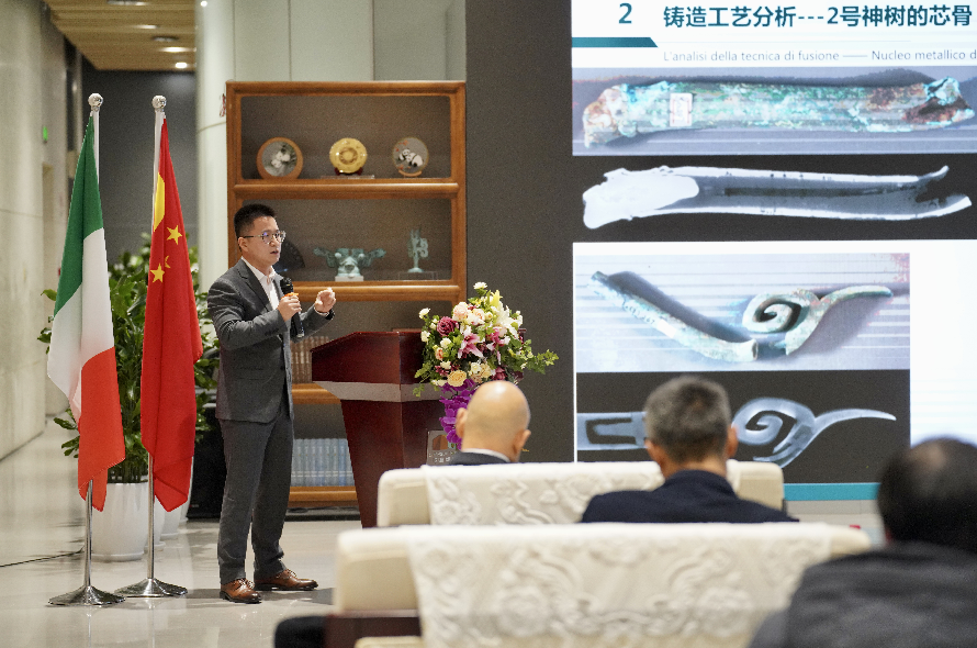 三星堆青铜器在哪里铸造，三星堆青铜器冶炼（古蜀先民竟有“焊接”工艺）