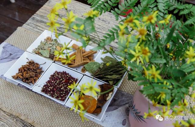 腊肉的做法，怎么少得了那一口咸香美味的老腊肉（腊肉的吃法大全家常菜视频）