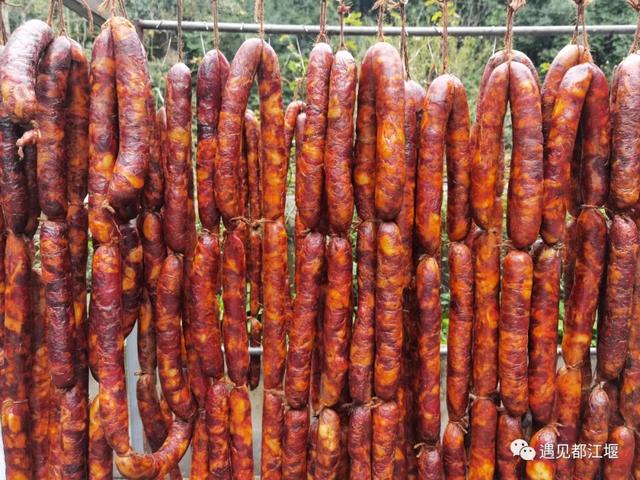 腊肉的做法，怎么少得了那一口咸香美味的老腊肉（腊肉的吃法大全家常菜视频）