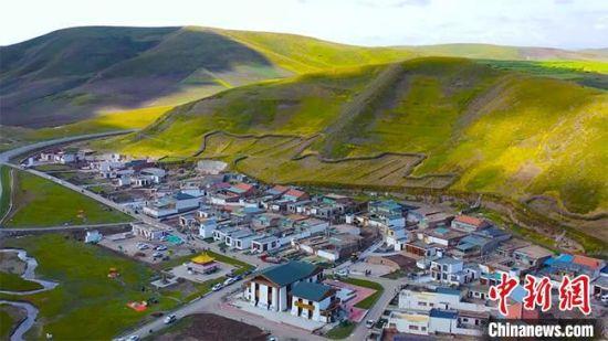 甘南县属于哪个市，黑龙江甘南县属于哪个市（昔日农牧村庄摇身一变成藏家驿站）