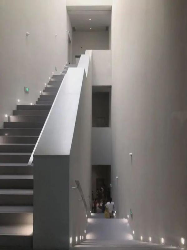 ootd是什么的缩写，ootd什么意思（魔都这些地方“网红”拍摄被禁入）