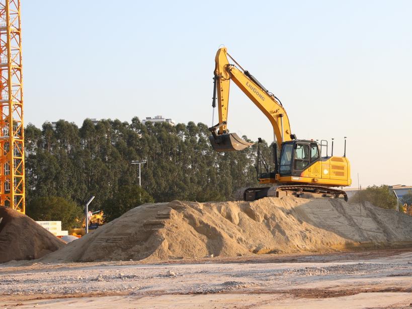 智能工程机械 广西柳工发布三款智能工程机械