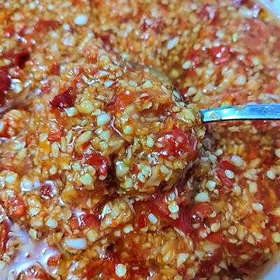 蒜泥制作方法，蒜蓉的制作方法（我家做自制蒜蓉辣椒酱️就用这个方法）