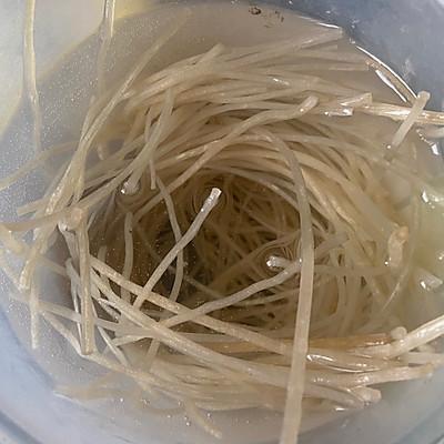 木耳饺子馅的做法，韭菜木耳猪肉饺子最正宗的做法（据说这个时候吃粉条木耳饺子）