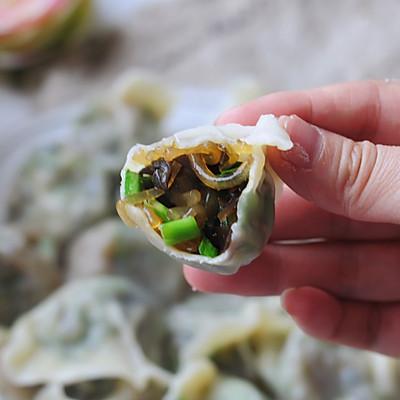 木耳饺子馅的做法，韭菜木耳猪肉饺子最正宗的做法（据说这个时候吃粉条木耳饺子）