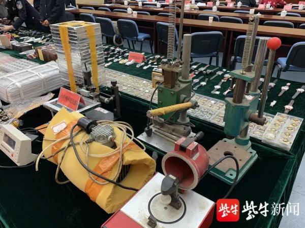 一折瑞士名表货到付款，瑞士名表 1折（江苏破获特大假冒名表案）