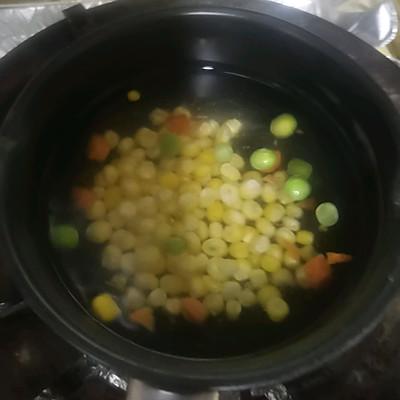 空气炸锅烤披萨需要几分钟，速冻披萨放空气炸锅要几分钟（因为这道家常披萨）