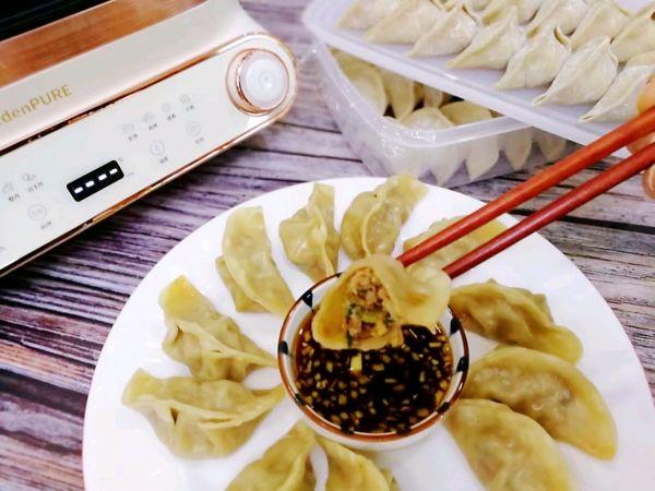 瘦肉蒸饺的家常做法，蒸瘦肉羹的做法（好吃不如饺子，芹菜猪肉馅蒸饺）