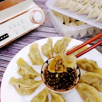 瘦肉蒸饺的家常做法，蒸瘦肉羹的做法（好吃不如饺子，芹菜猪肉馅蒸饺）