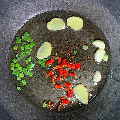 怎样做好吃的红烧土豆排骨，怎样做好吃的红烧土豆排骨窍门（让你停不下筷子的红烧排骨炖土豆）