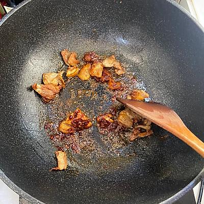 蒜苔炒什么好吃，炒蒜苔的十种做法（这道豆瓣五花肉炒蒜苔发到朋友圈）