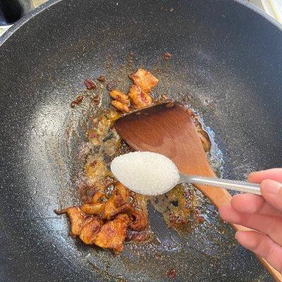 蒜苔炒什么好吃，炒蒜苔的十种做法（这道豆瓣五花肉炒蒜苔发到朋友圈）