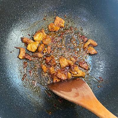 蒜苔炒什么好吃，炒蒜苔的十种做法（这道豆瓣五花肉炒蒜苔发到朋友圈）