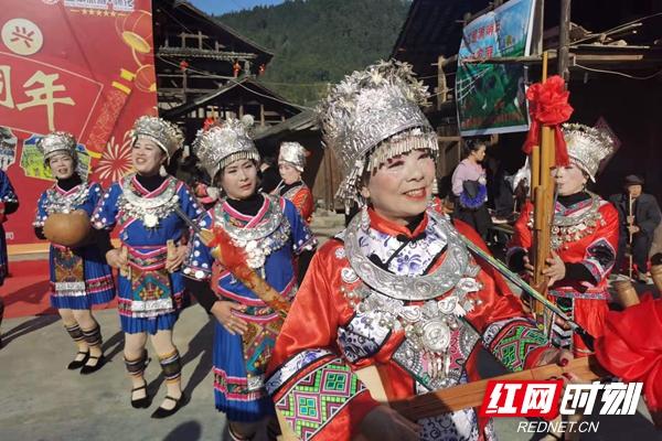 侗族的传统节日，侗族的风俗习惯（祭先祖、杀年猪、打糍粑……多彩民俗过侗年）