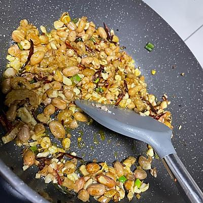 如何做炒雪里红咸菜，如何做炒雪里红咸菜的做法（常吃雪里蕻炒花生～咸菜的人一年也不跑一趟医院）