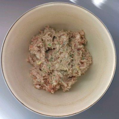 驴肉饺子馅怎么调，驴肉馅饺子的做法（妈妈最拿手的不会翻车猪肉韭菜馅水饺）