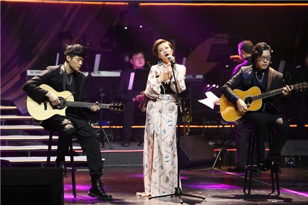 忘了红尘忘了爱是哪首歌的歌词，忘不了情忘不了爱是什么歌（朱逢博爱徒丁一凡举办原创作品音乐会）