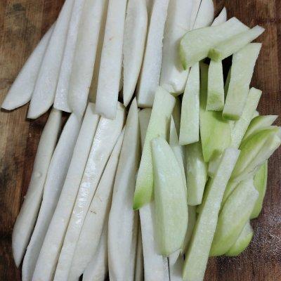 美食——麻辣条的做法，麻辣条做法大全集（这道麻辣萝卜干太销魂）