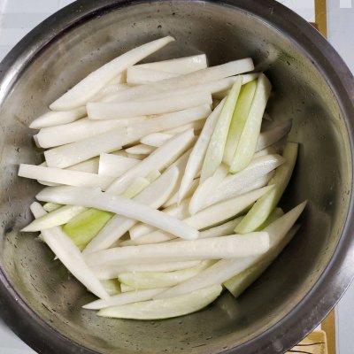 美食——麻辣条的做法，麻辣条做法大全集（这道麻辣萝卜干太销魂）