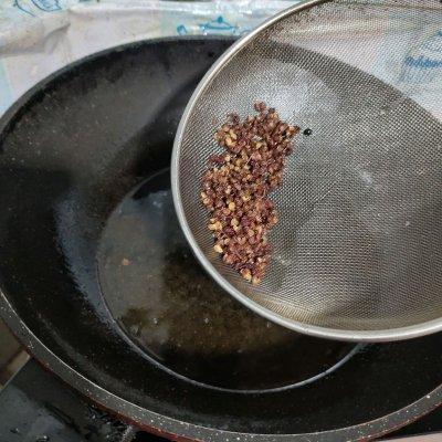 美食——麻辣条的做法，麻辣条做法大全集（这道麻辣萝卜干太销魂）