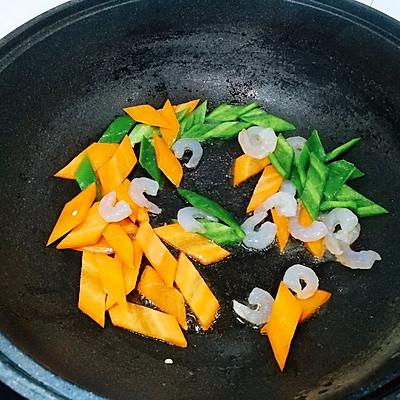 口蘑的做法大全，口模党（朋友一来就做虾仁炒口蘑）