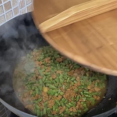 肉末豇豆的做法，肉末豇豆的家常做法（#东古家味美食#豇豆炒肉末）